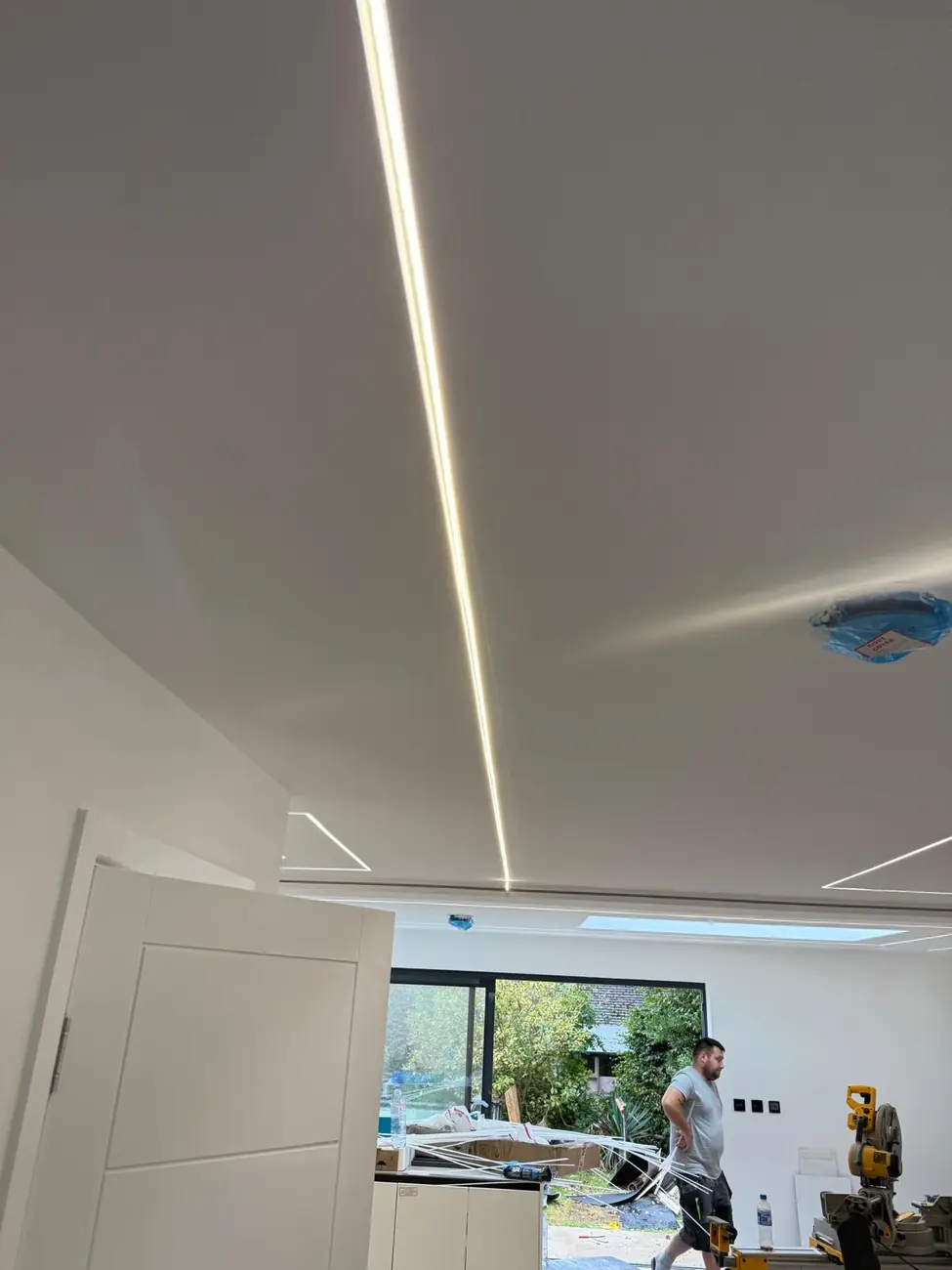 Open-plan kitchen - Kev Construct, North London